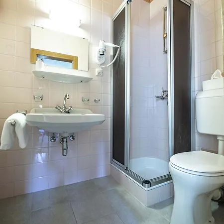 Bed & Breakfast Gaestehaus Kaiserblick 3*