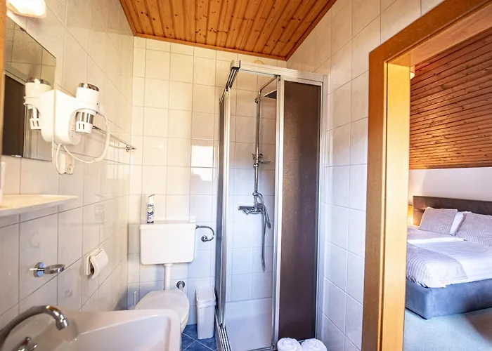 Bed & Breakfast Gaestehaus Kaiserblick 3*